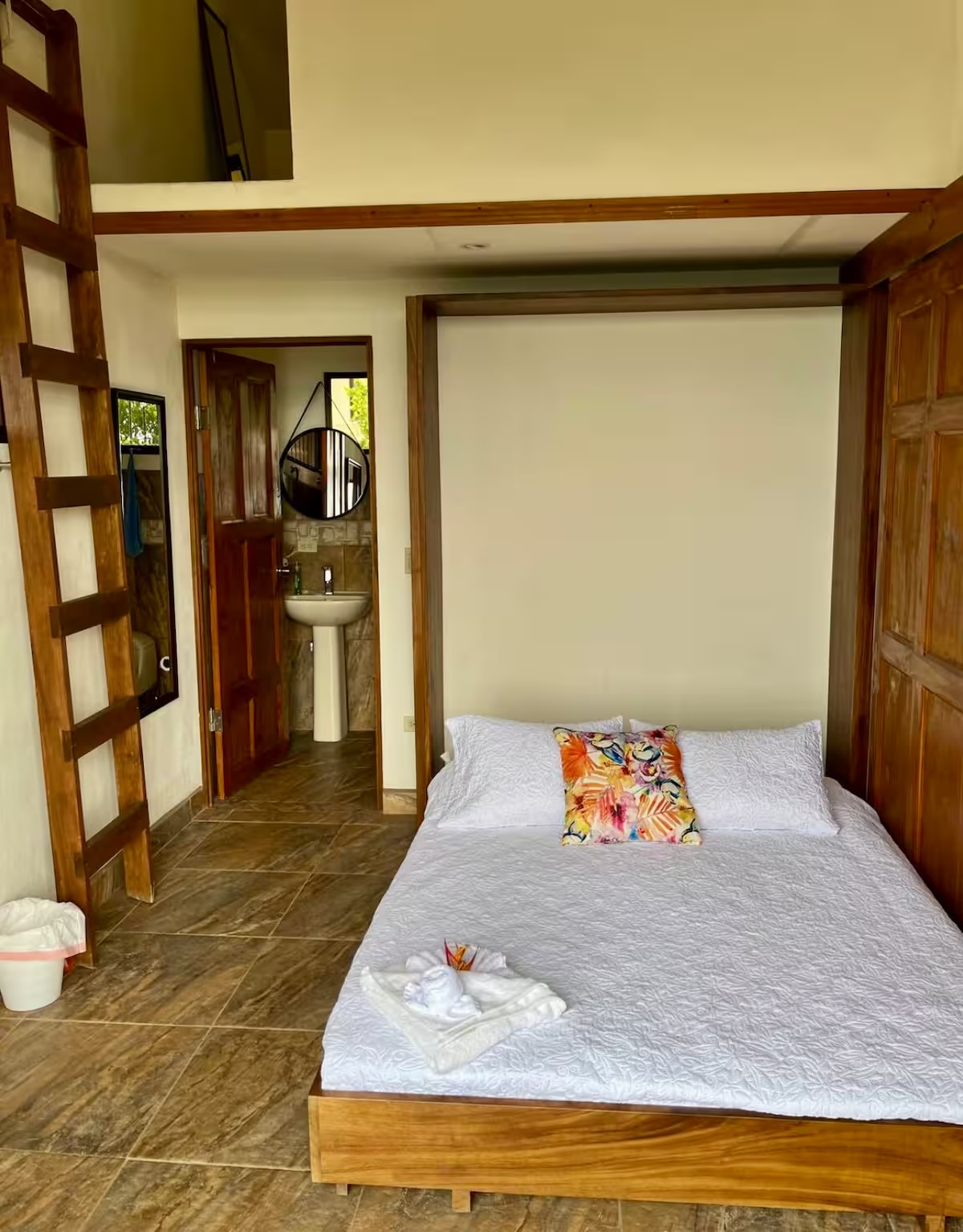A queen room in the garden casita